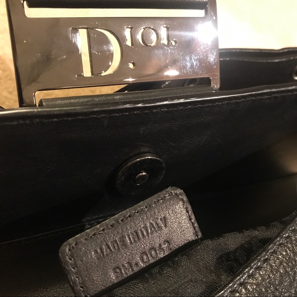 🚫SOLD -CHRISTIAN DIOR BLACK LEATHER GUNMETAL BAG - Picture 6 of 8
